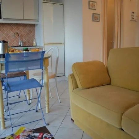 Apartment Mediterranee 1 1